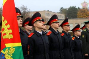 В ногу с победой: витебские кадеты взяли серебро республиканского конкурса по строевой подготовке!